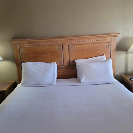 Econo Lodge Springerville Bagian luar foto