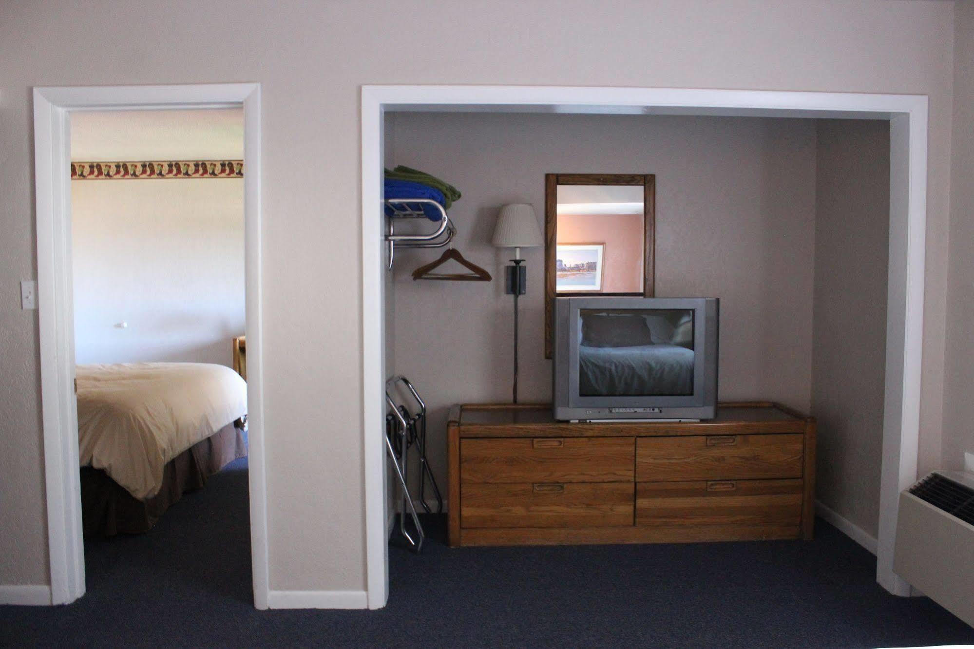 Econo Lodge Springerville Bagian luar foto