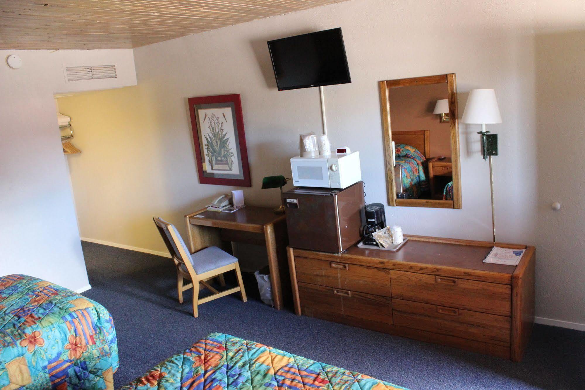 Econo Lodge Springerville Bagian luar foto